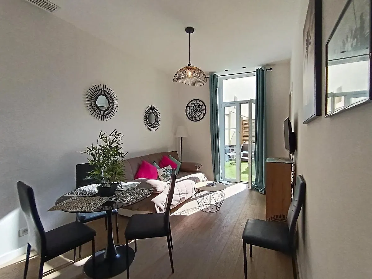 Superbe 2 Pieces Carre D'Or Avec Grande Terrasse Apartment Nice