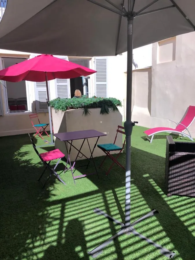 Superbe 2 Pieces Carre D'Or Avec Grande Terrasse Apartment Nice