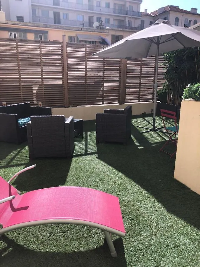 Superbe 2 Pieces Carre D'Or Avec Grande Terrasse Apartment Nice